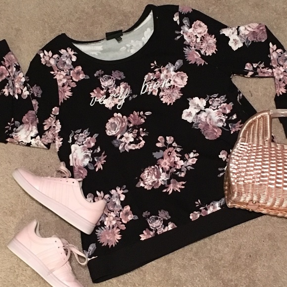 Lane Bryant Tops - VERY BIEN Lane Bryant Floral Activewear Sweatshirt
